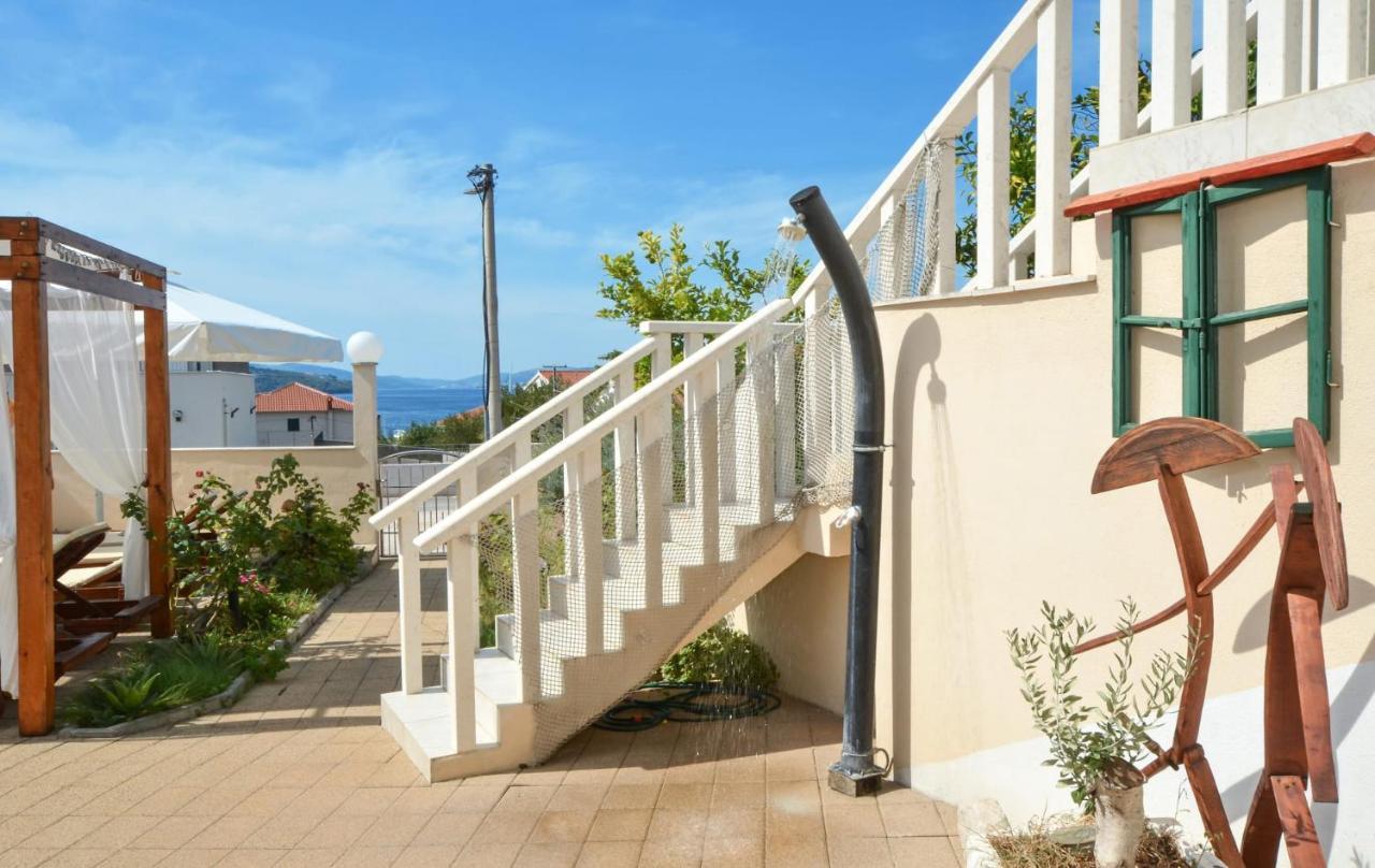 Apartments Santo Trogir - Okrug Gornji Eksteriør billede