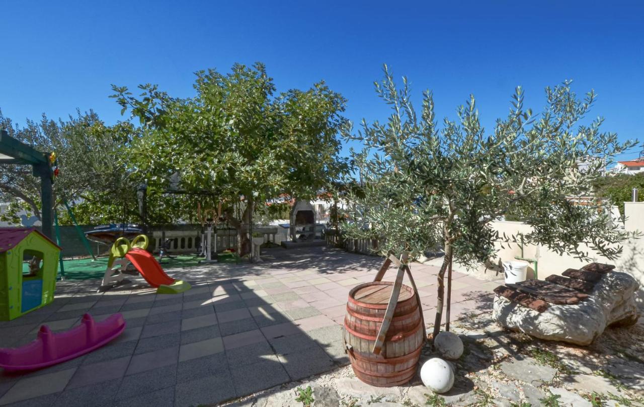 Apartments Santo Trogir - Okrug Gornji Eksteriør billede