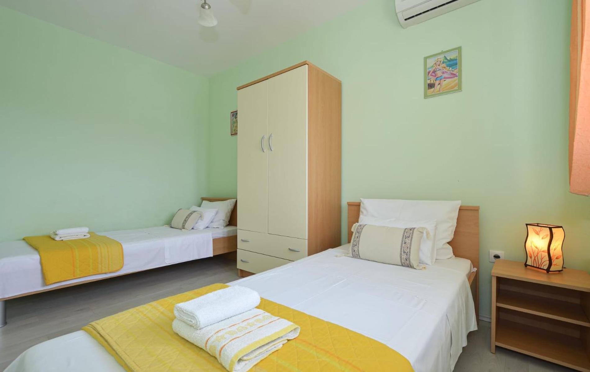 Apartments Santo Trogir - Okrug Gornji Eksteriør billede